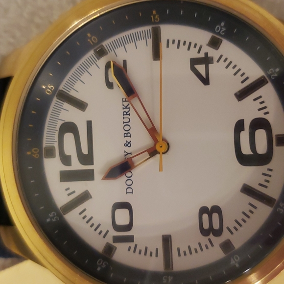 DOONEY & BOURKE Watch - Picture 2 of 9